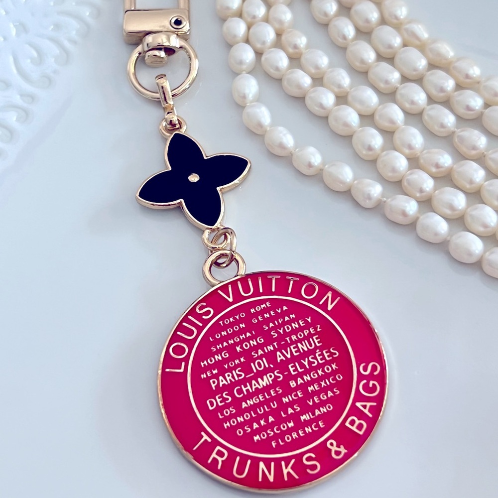 Repurposed Pink LV Trunks&Bag Charm Keychain/Bagcharm - Picture 4 of 4